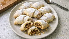 Kıyır kıyır elmalı kurabiye: içi akıtmayan tarçınlı harçla ev usulü tarif