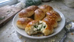 Evde pastane usulü Karaköy poğaçası: yumuşacık hamur, peynirli iç