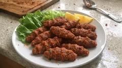 Robotla 10 dakikada etsiz çiğ köfte: kıvamı tutan pratik tarif