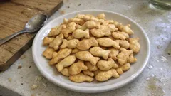 Ev yapımı balık kraker tarifi: soğuk tereyağıyla kıyır kıyır, fırında çıtır