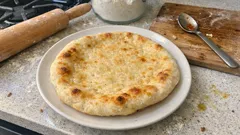 Maya beklemeden: Yoğurtlu mayasız pizza hamuru (aynı gün fırına)