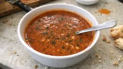 Topaklanmayan tarhana çorbası: tarhanayı 15 dakika ıslatınca kıvamı hemen oturuyor