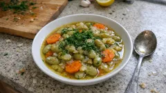 Zeytinyağlı iç bakla yemeği: soğan, havuç ve dereotuyla tam kıvamında