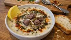 Etli yeşil mercimekli yoğurt çorbası: kesilmeyen terbiyeyle lokanta kıvamı