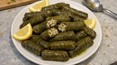 Zeytinyağlı yaprak sarma tarifi: pirinci tane tane bırakan, ölçüsü şaşmayan yöntem