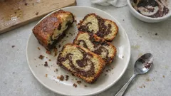 Kurumadan kabaran mermer kek tarifi: vanilya-kakao dengesiyle tam kıvamında