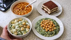 28 Aralık günün menüsü: Hanım Ağa Çorbası, Ispanak Beğendi, Çıtır Patates Salatası ve Tiramisu