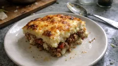 Fırında kıymalı karnabahar graten: beşamel ve kaşarla tam kıvamında