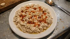 Yoğurtsuz Çerkez tavuğu tarifi: cevizli, sarımsaklı ve tam kıvamında