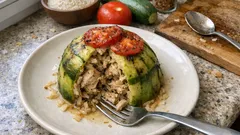 Fırında Kabaklı Tavuk Kapama: pirinçli iç harçla tek kapta şık bir ana yemek