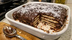 Fırınsız petibörlü bisküvili pasta: yoğun çikolatalı kremasıyla tam kıvamında