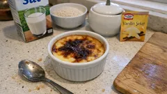 Üstü nar gibi kızaran fırın sütlaç: su banyosuyla çatlamadan tam kıvam