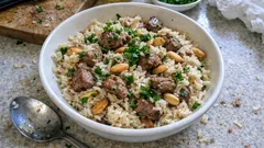 Mardin usulü Haşu Pilavı: kuzu etli, bademli iç pilavı tane tane yapın