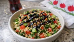 Sulanmayan kısır tarifi: nar ekşisiyle tam kıvamında, tane tane