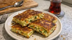 Yufkasız pırasalı tava böreği: mücver kıvamında, tavada pratik dilimlik tarif