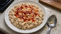 Cevizli sarımsaklı Çerkez tavuğu: soğuk meze olarak tam kıvamında tarif