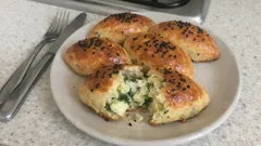 Mayasız, ağızda dağılan çörek otlu poğaça: dereotlu peynirli pratik tarif