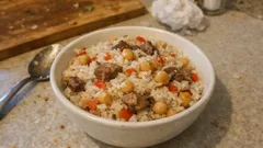 Artan nohut yemeğiyle fırında nohutlu pilav: tek tavada, tane tane