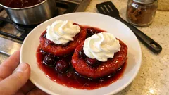 Gıda boyasız vişneli ayva tatlısı: tek tencerede kıvamı tam tarif